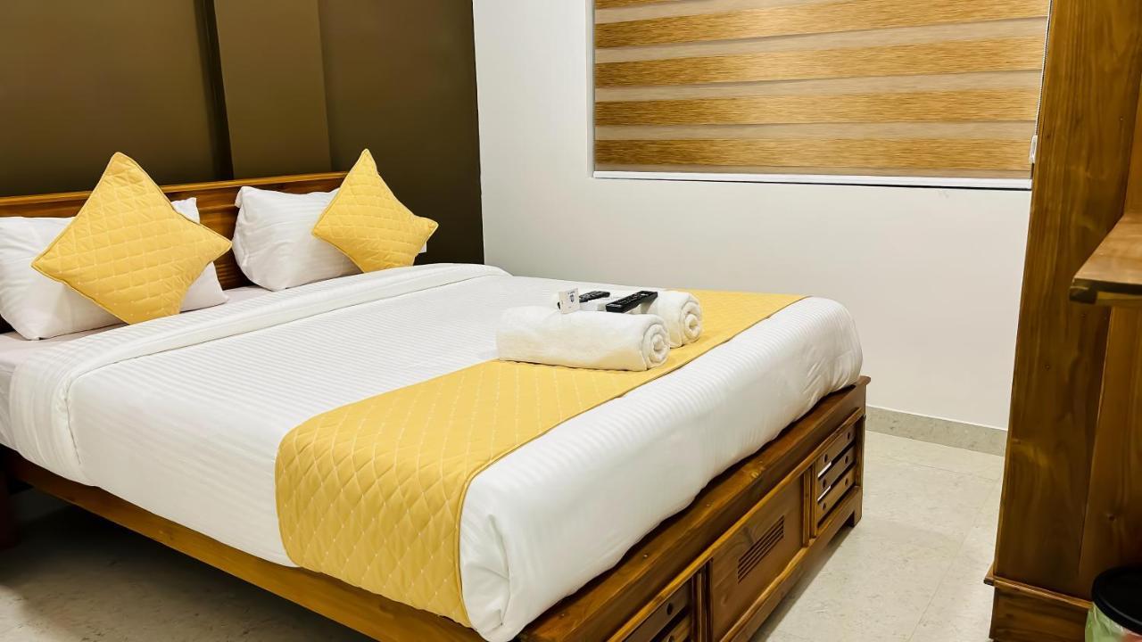 Emerald Inn Kochi ภายนอก รูปภาพ