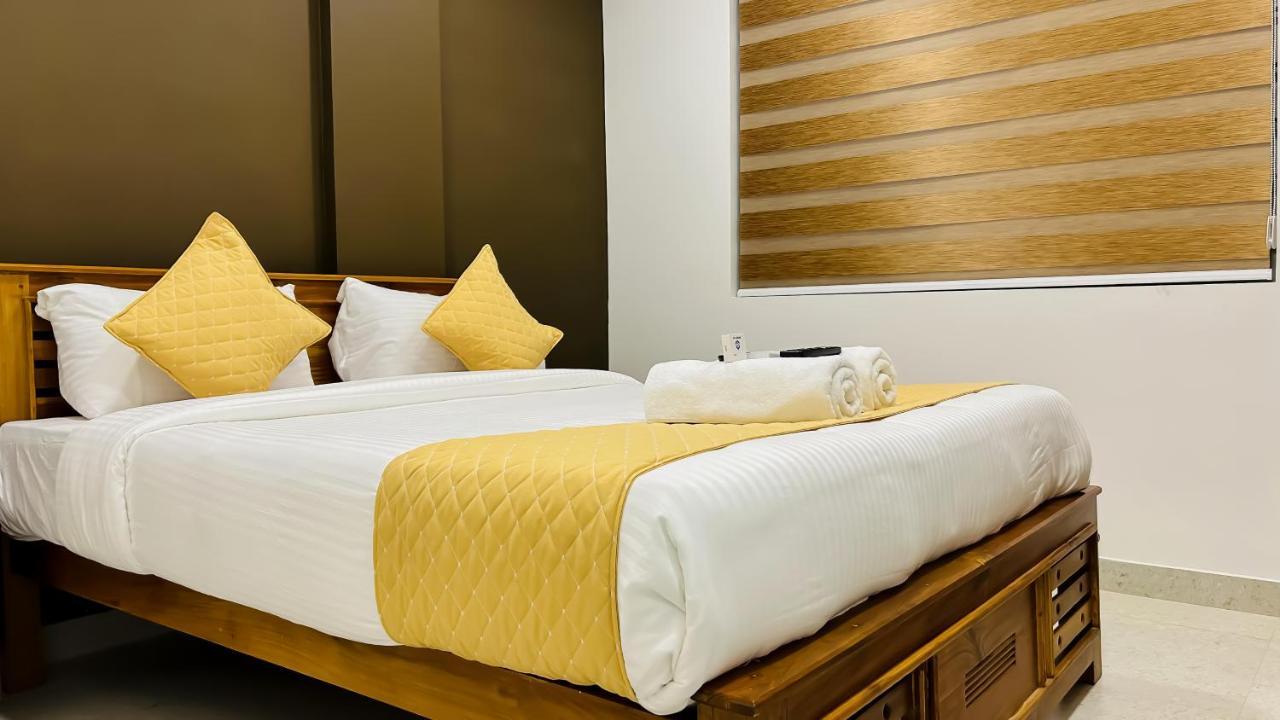 Emerald Inn Kochi ภายนอก รูปภาพ