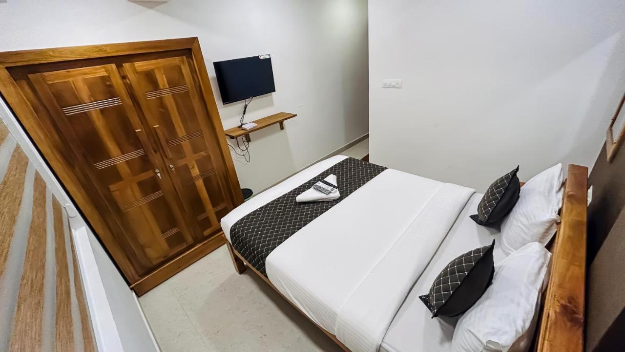 Emerald Inn Kochi ภายนอก รูปภาพ