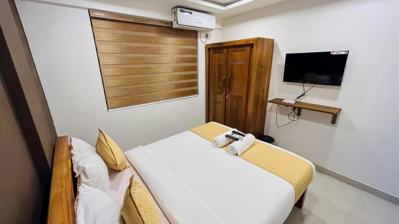 Emerald Inn Kochi ภายนอก รูปภาพ