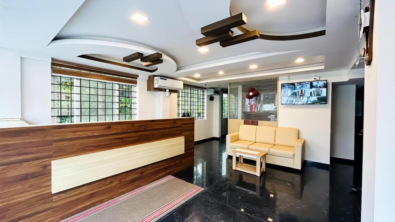 Emerald Inn Kochi ภายนอก รูปภาพ